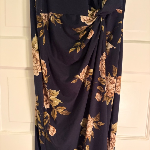 Nine Britton mid calf length patterned dress, size medium. - Picture 7 of 12